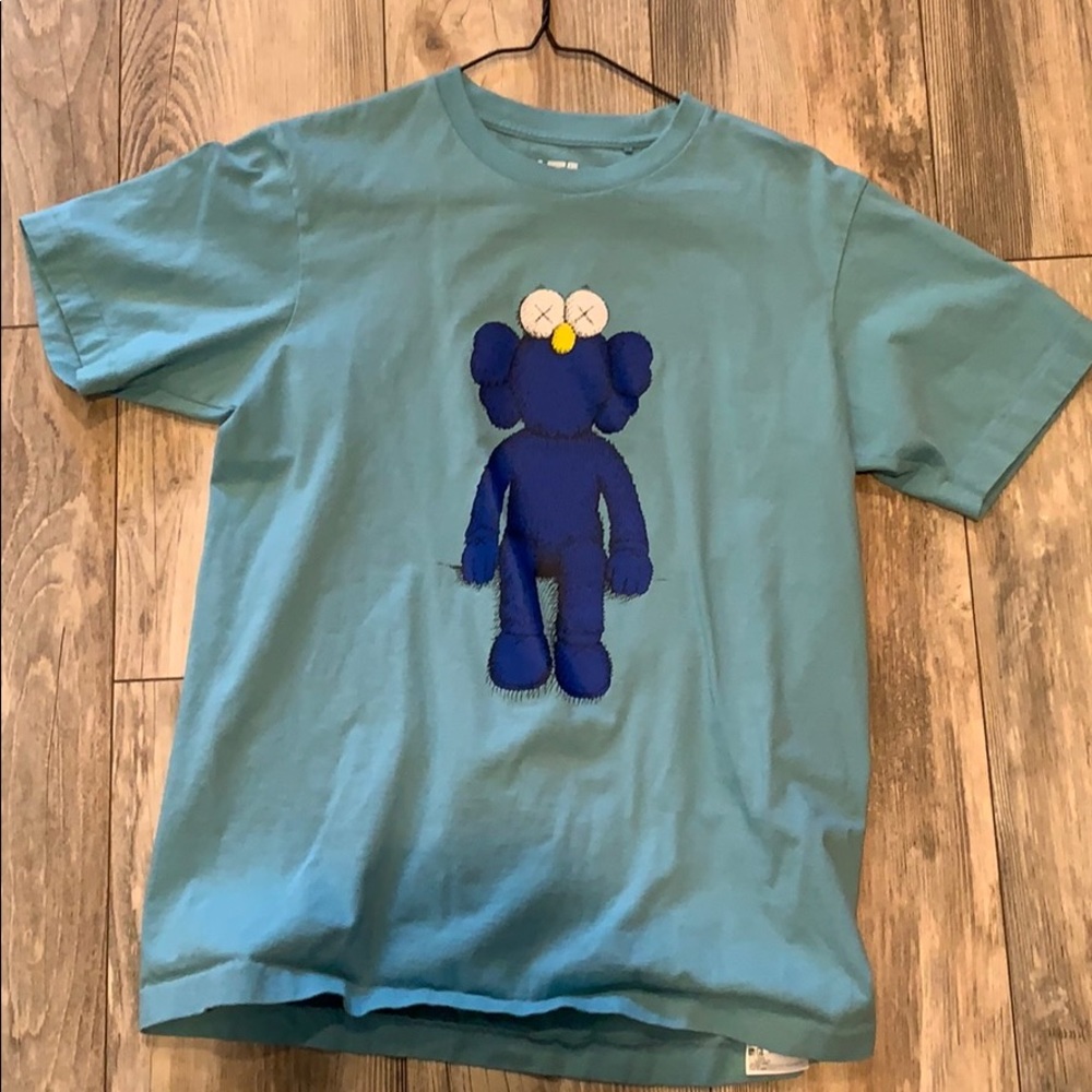 Kaws x Uniqlo Tee
